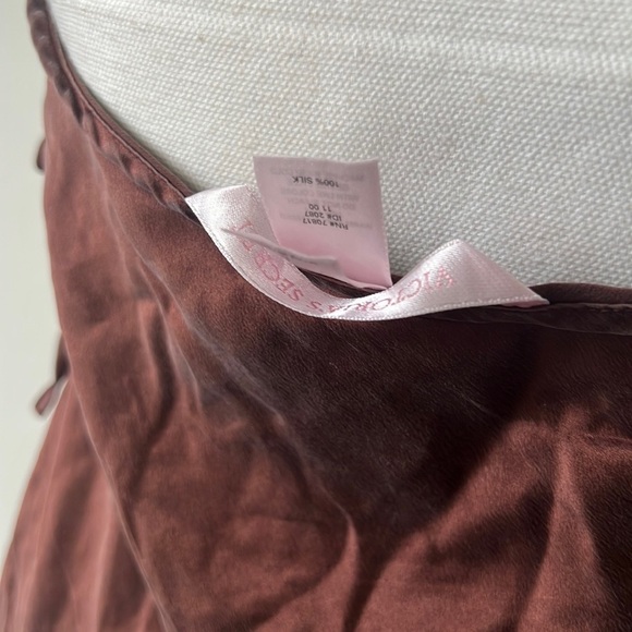Vintage Y2K Victoria’s Secret Silk Slip - Picture 4 of 5